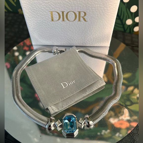 CHRISTIAN DIOR Emerald Cut London Blue Topaz and Pave' Crystal Statement Choker - Picture 9 of 10